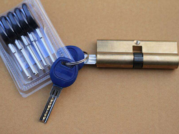 北京蘋果手機(jī)售后維修點(diǎn)查詢(蘋果11屏幕摔碎了換屏多少錢)